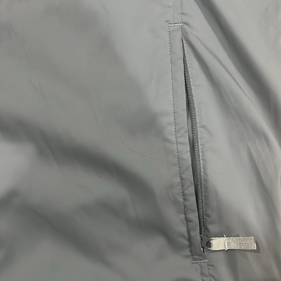 Adidas women’s golf climaproof windbreaker jacket - Picture 8 of 8